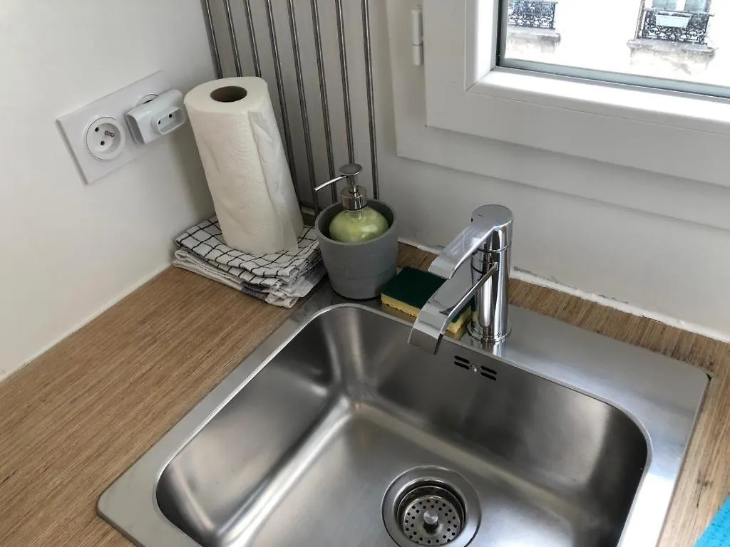 Appartement Canal St Martin Charmant Studio Tout Equipe Lancry Ac à Paris France